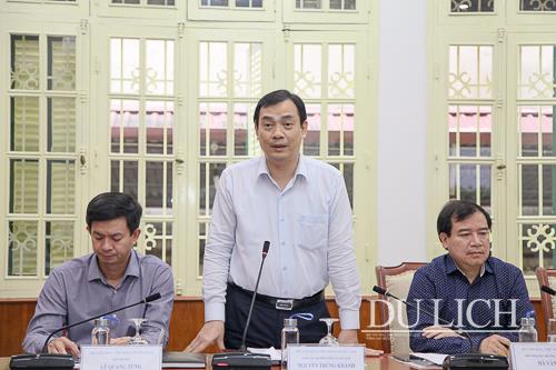 Tổng cục trưởng Tổng cục Du lịch Nguyễn Trùng Khánh phát biểu tại phiên họp